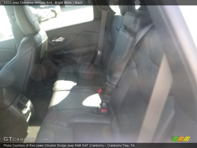 Bright White / Black 2020 Jeep Cherokee Altitude 4x4