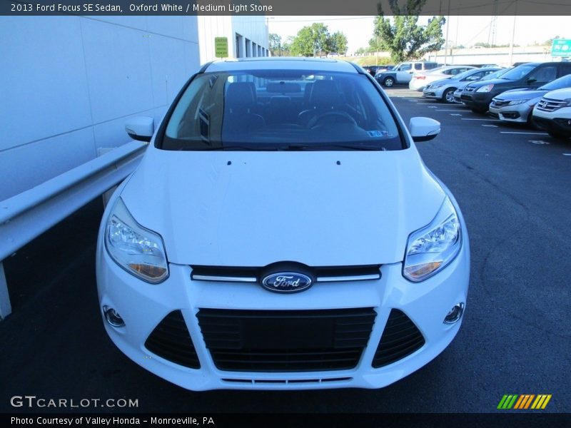 Oxford White / Medium Light Stone 2013 Ford Focus SE Sedan