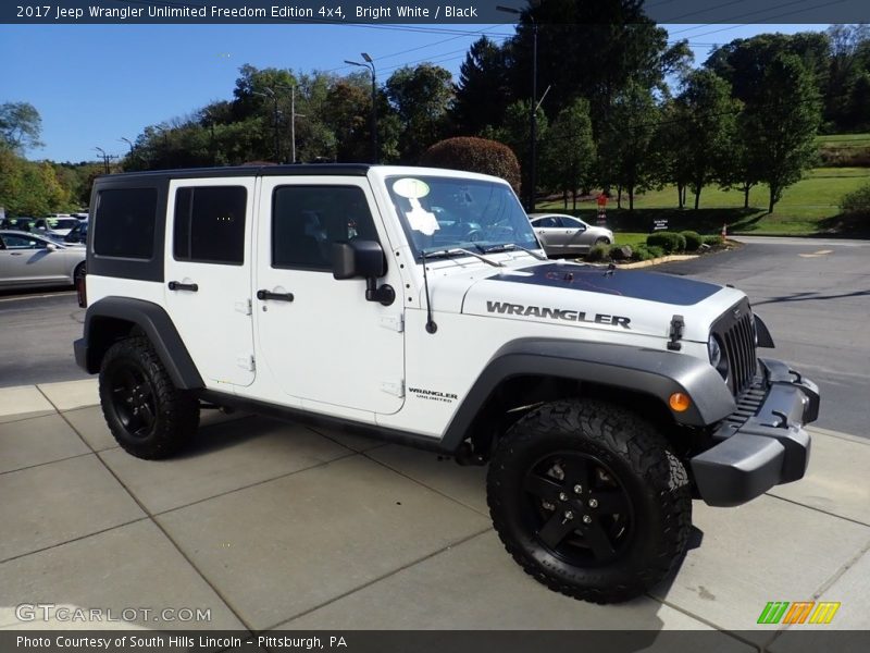 Bright White / Black 2017 Jeep Wrangler Unlimited Freedom Edition 4x4