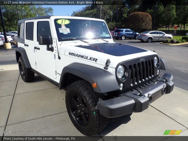 Bright White / Black 2017 Jeep Wrangler Unlimited Freedom Edition 4x4
