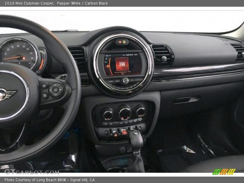 Pepper White / Carbon Black 2019 Mini Clubman Cooper