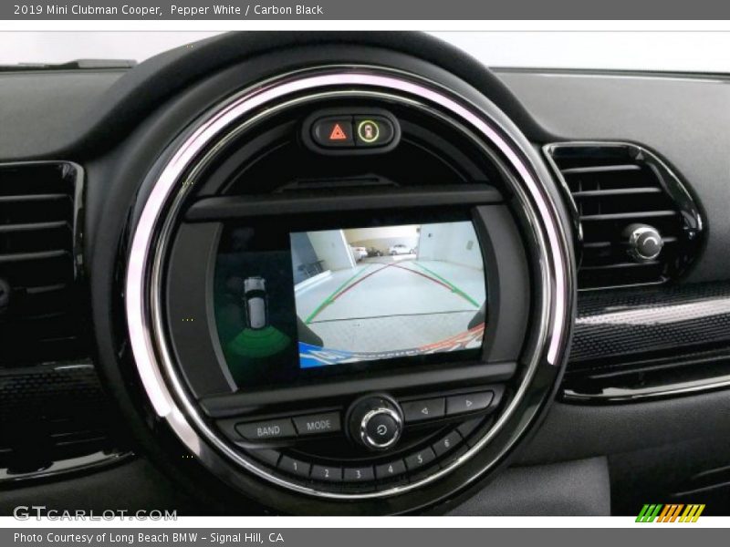 Pepper White / Carbon Black 2019 Mini Clubman Cooper