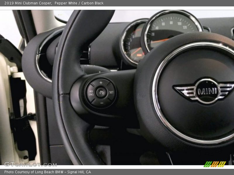 Pepper White / Carbon Black 2019 Mini Clubman Cooper
