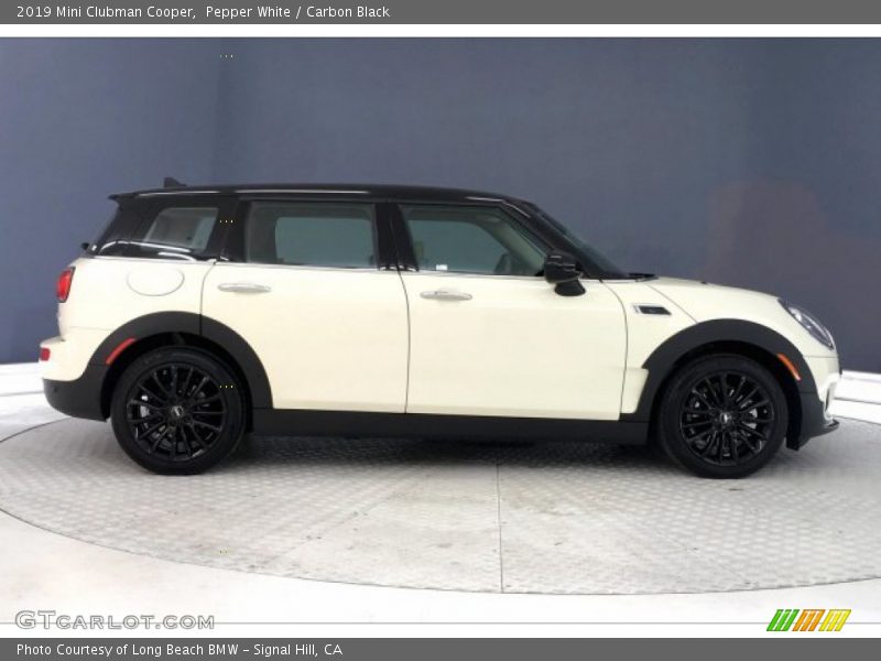 Pepper White / Carbon Black 2019 Mini Clubman Cooper