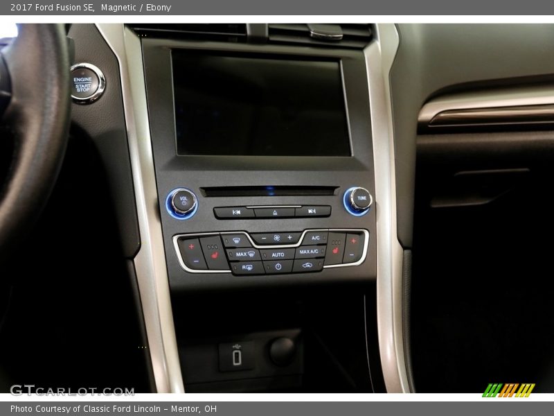 Magnetic / Ebony 2017 Ford Fusion SE