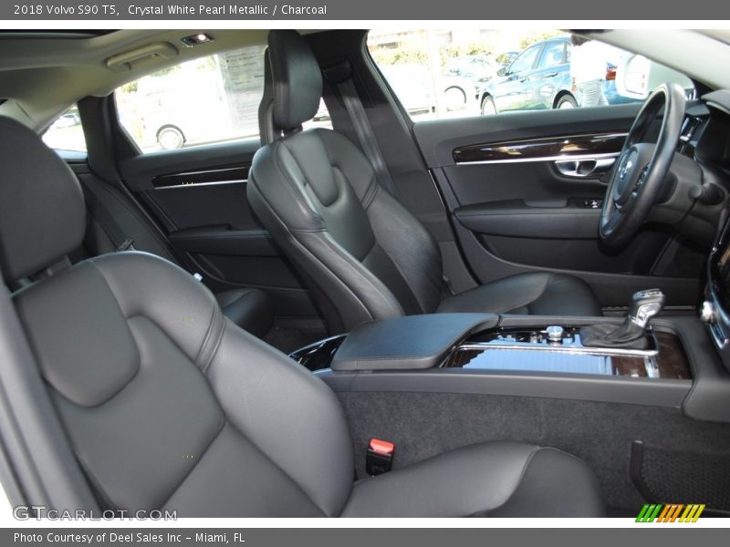 Crystal White Pearl Metallic / Charcoal 2018 Volvo S90 T5