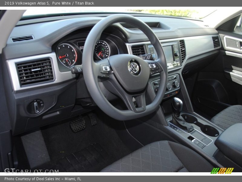  2019 Atlas S Steering Wheel