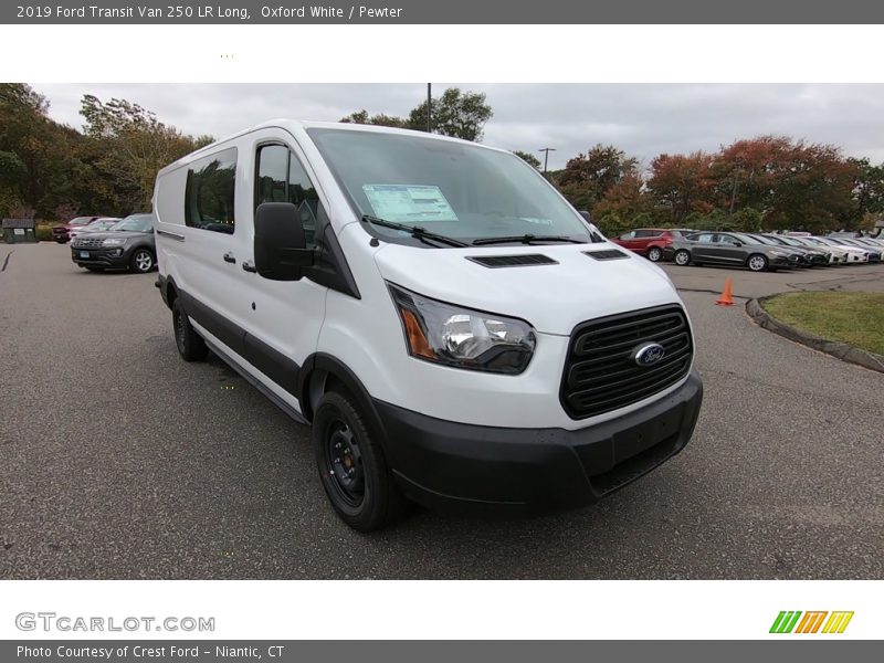 Front 3/4 View of 2019 Transit Van 250 LR Long
