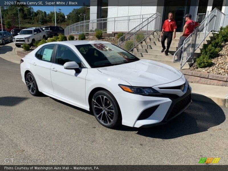Super White / Black 2020 Toyota Camry SE