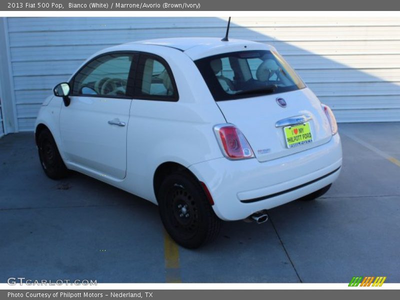 Bianco (White) / Marrone/Avorio (Brown/Ivory) 2013 Fiat 500 Pop