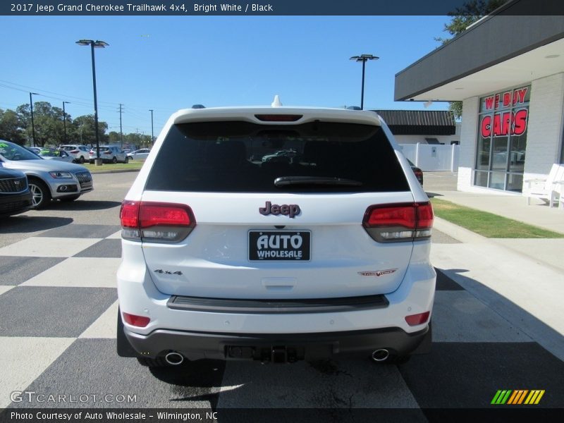 Bright White / Black 2017 Jeep Grand Cherokee Trailhawk 4x4