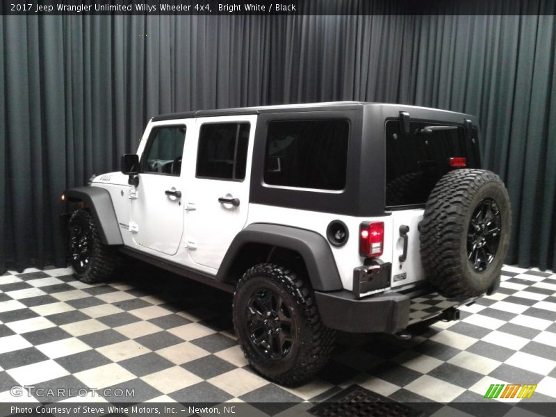 Bright White / Black 2017 Jeep Wrangler Unlimited Willys Wheeler 4x4