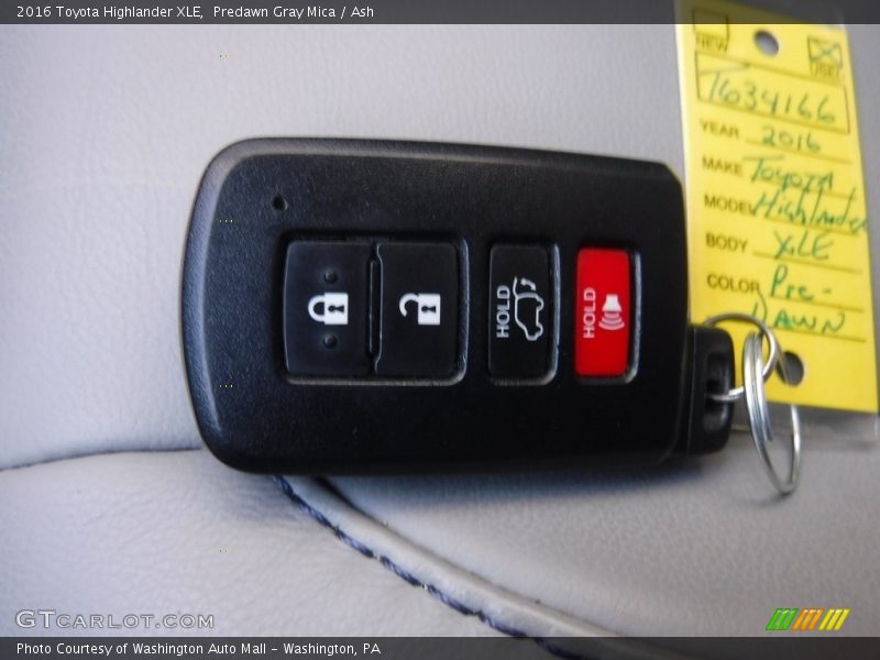 Predawn Gray Mica / Ash 2016 Toyota Highlander XLE