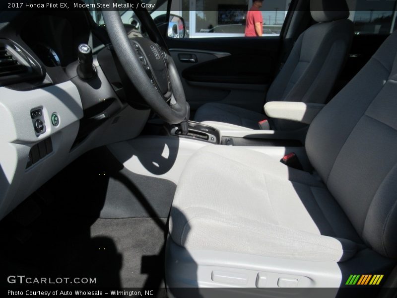 Modern Steel Metallic / Gray 2017 Honda Pilot EX