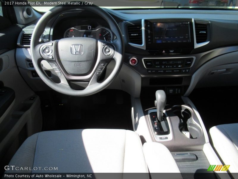 Modern Steel Metallic / Gray 2017 Honda Pilot EX