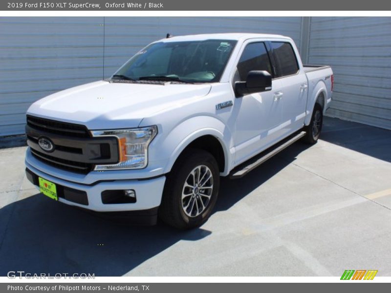 Oxford White / Black 2019 Ford F150 XLT SuperCrew