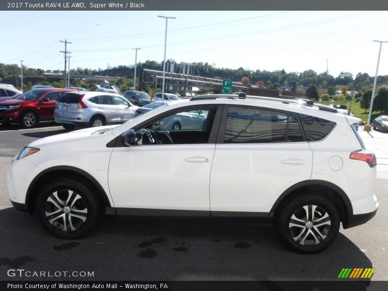 Super White / Black 2017 Toyota RAV4 LE AWD