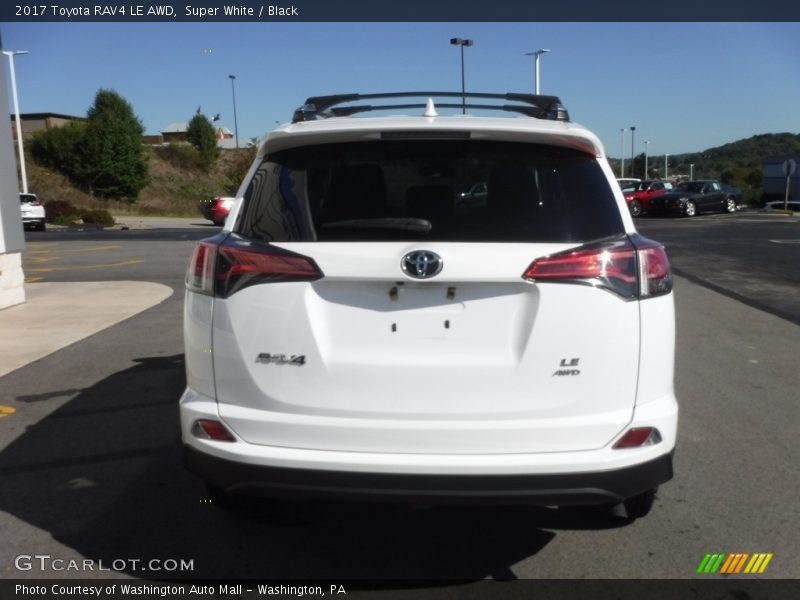 Super White / Black 2017 Toyota RAV4 LE AWD
