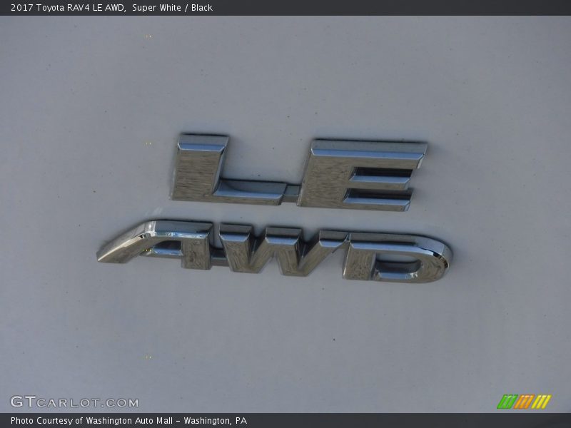 Super White / Black 2017 Toyota RAV4 LE AWD