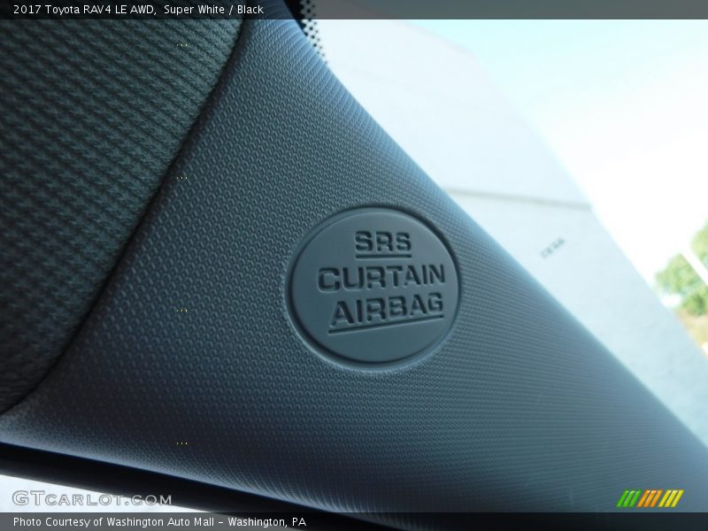 Super White / Black 2017 Toyota RAV4 LE AWD