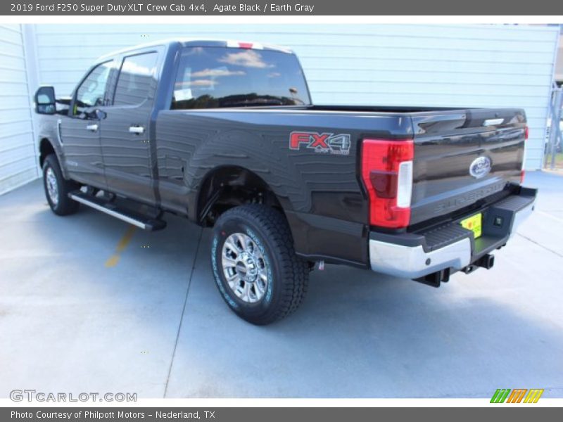 Agate Black / Earth Gray 2019 Ford F250 Super Duty XLT Crew Cab 4x4