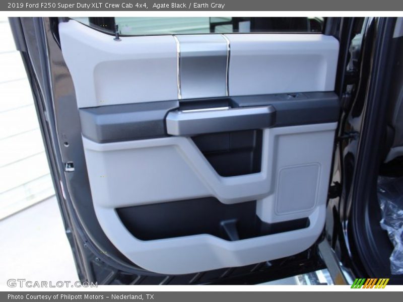 Agate Black / Earth Gray 2019 Ford F250 Super Duty XLT Crew Cab 4x4