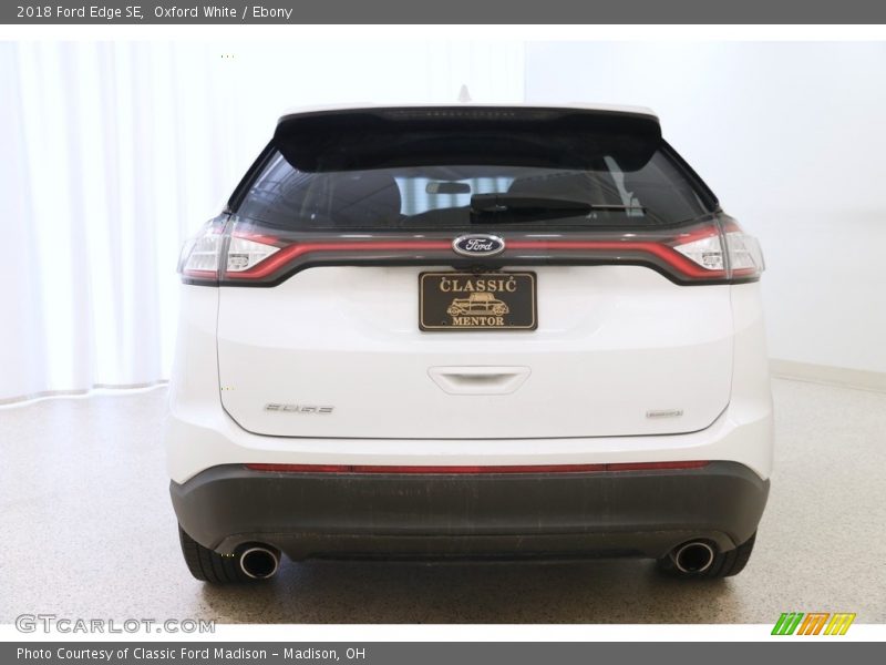 Oxford White / Ebony 2018 Ford Edge SE