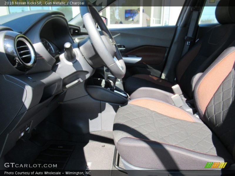 Gun Metallic / Charcoal 2018 Nissan Kicks SR