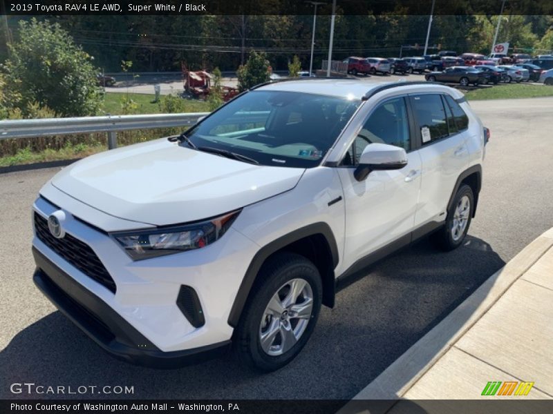 Super White / Black 2019 Toyota RAV4 LE AWD