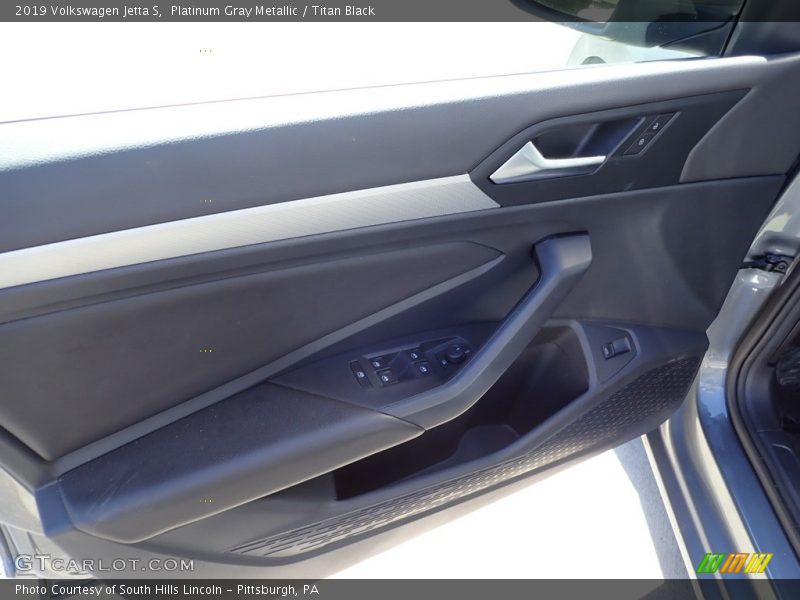 Platinum Gray Metallic / Titan Black 2019 Volkswagen Jetta S