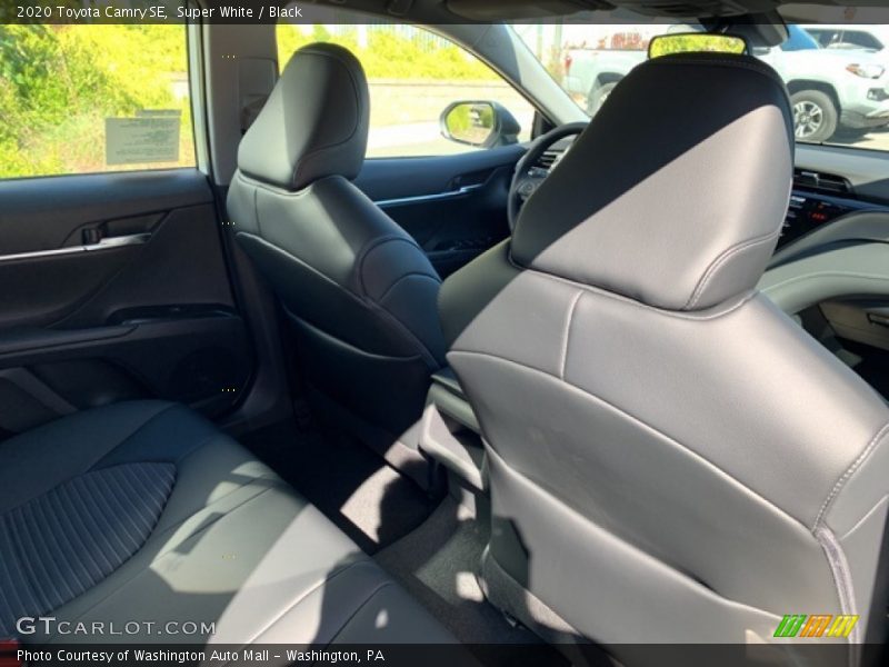 Super White / Black 2020 Toyota Camry SE