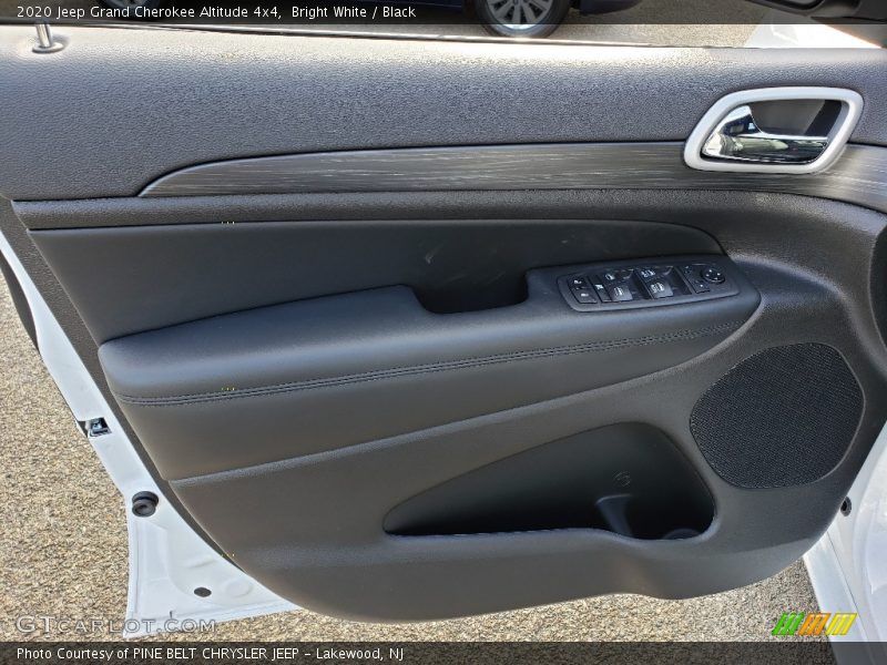 Bright White / Black 2020 Jeep Grand Cherokee Altitude 4x4