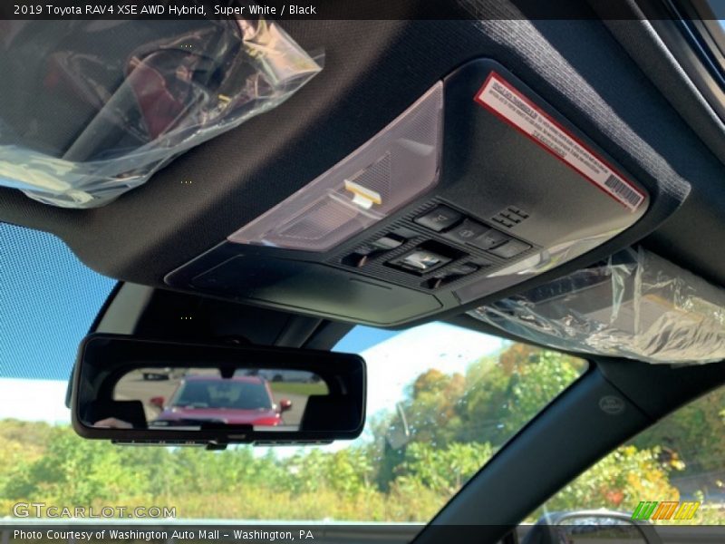Super White / Black 2019 Toyota RAV4 XSE AWD Hybrid