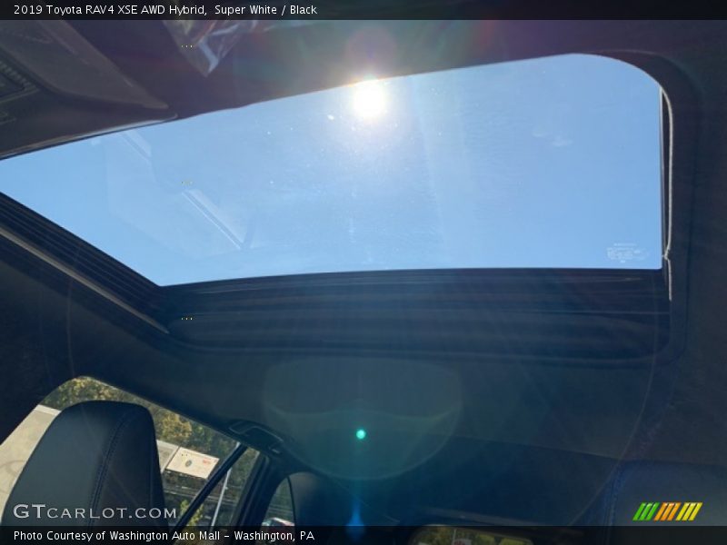 Super White / Black 2019 Toyota RAV4 XSE AWD Hybrid