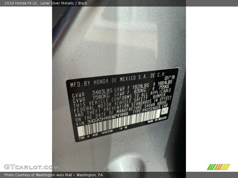 Lunar Silver Metallic / Black 2019 Honda Fit LX
