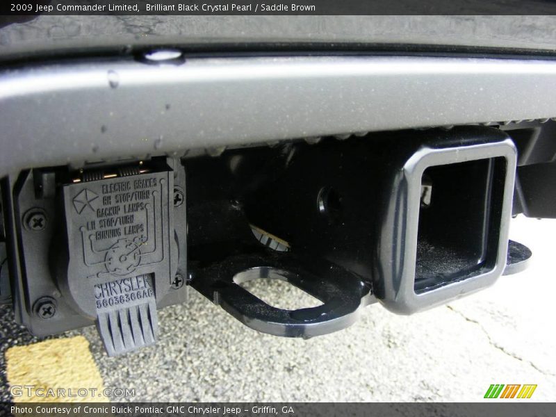 Brilliant Black Crystal Pearl / Saddle Brown 2009 Jeep Commander Limited