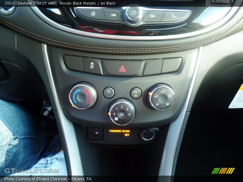 Mosaic Black Metallic / Jet Black 2020 Chevrolet Trax LT AWD