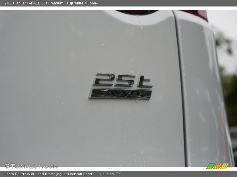 Fuji White / Ebony 2020 Jaguar F-PACE 25t Premium
