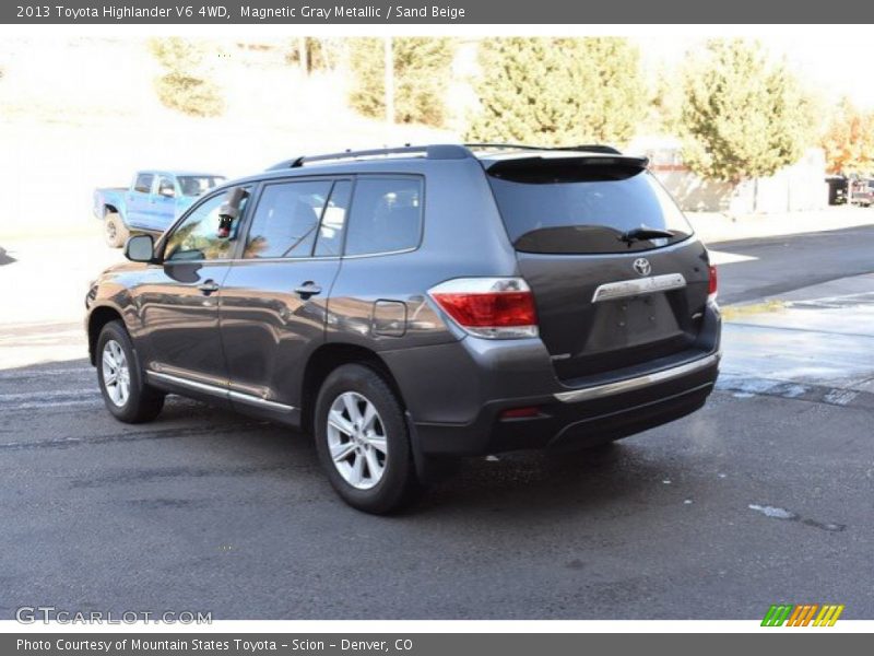 Magnetic Gray Metallic / Sand Beige 2013 Toyota Highlander V6 4WD