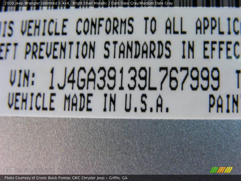 Bright Silver Metallic / Dark Slate Gray/Medium Slate Gray 2009 Jeep Wrangler Unlimited X 4x4