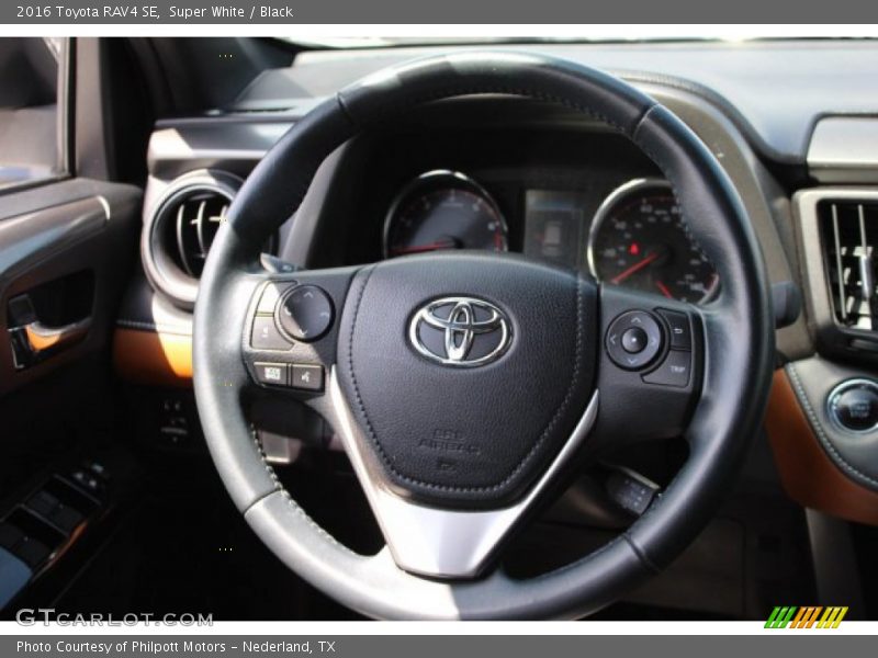 Super White / Black 2016 Toyota RAV4 SE