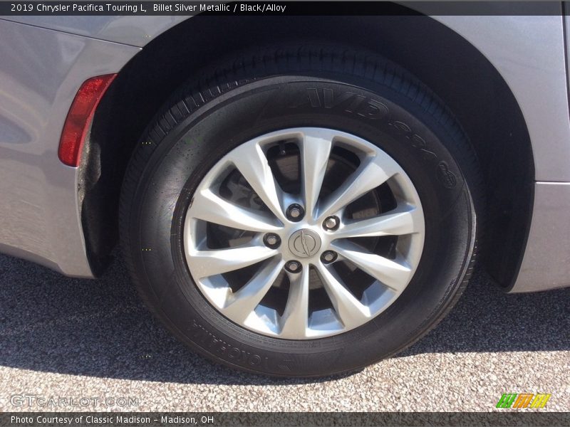 Billet Silver Metallic / Black/Alloy 2019 Chrysler Pacifica Touring L