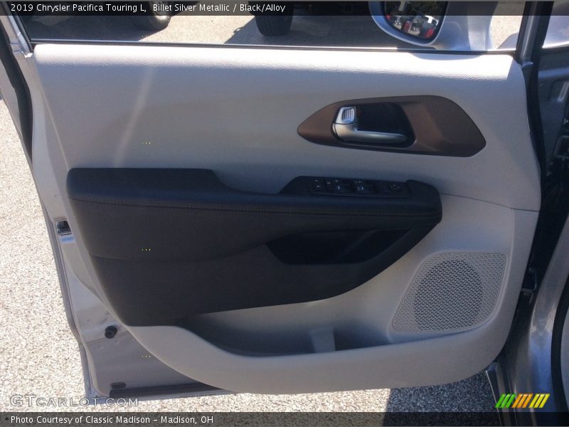 Billet Silver Metallic / Black/Alloy 2019 Chrysler Pacifica Touring L