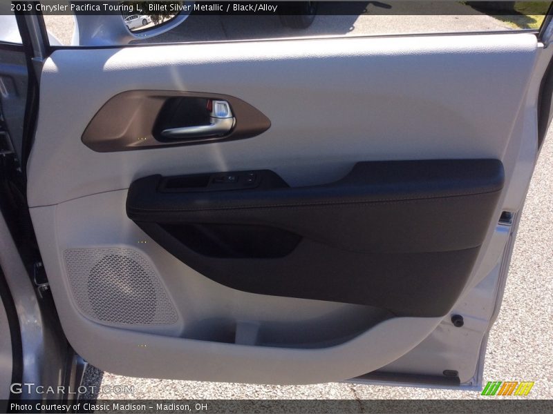 Billet Silver Metallic / Black/Alloy 2019 Chrysler Pacifica Touring L