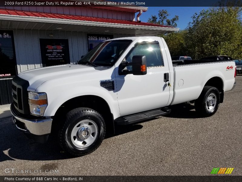 Oxford White / Medium Stone 2009 Ford F250 Super Duty XL Regular Cab 4x4