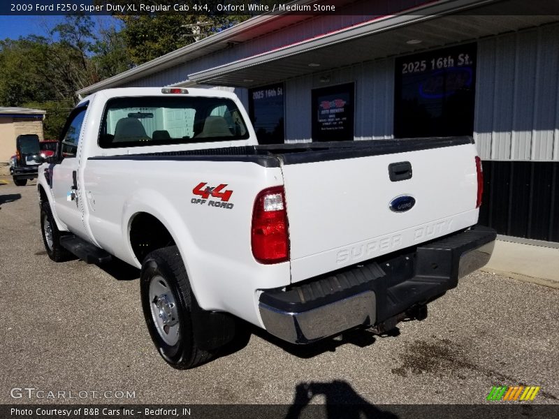 Oxford White / Medium Stone 2009 Ford F250 Super Duty XL Regular Cab 4x4
