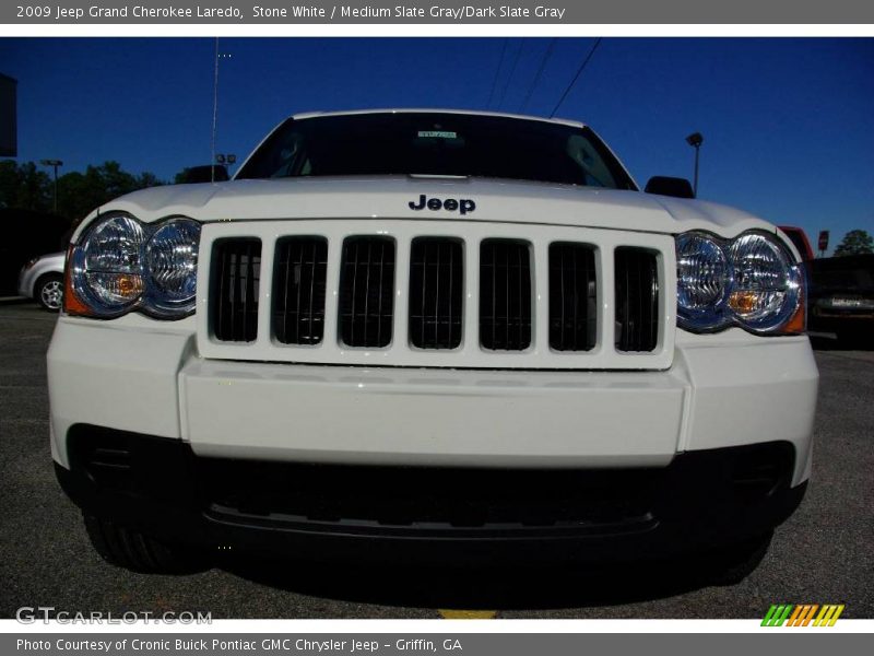 Stone White / Medium Slate Gray/Dark Slate Gray 2009 Jeep Grand Cherokee Laredo