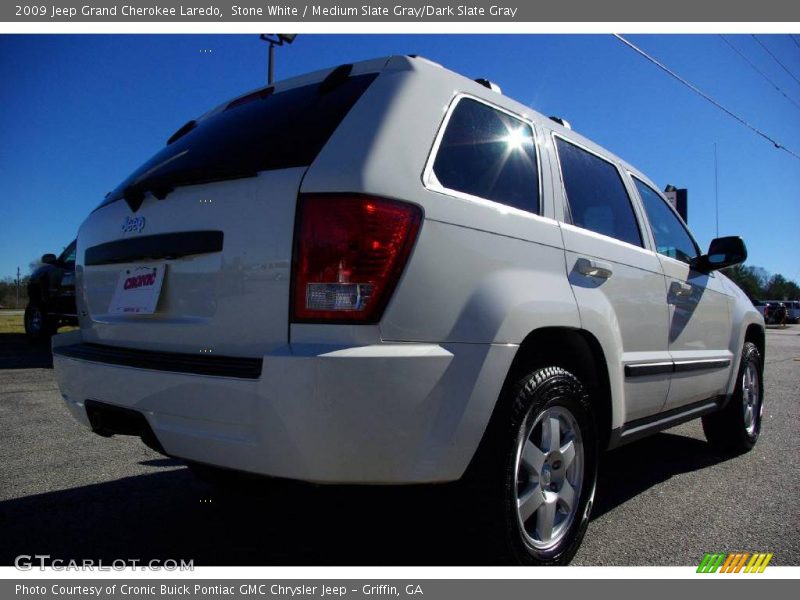 Stone White / Medium Slate Gray/Dark Slate Gray 2009 Jeep Grand Cherokee Laredo