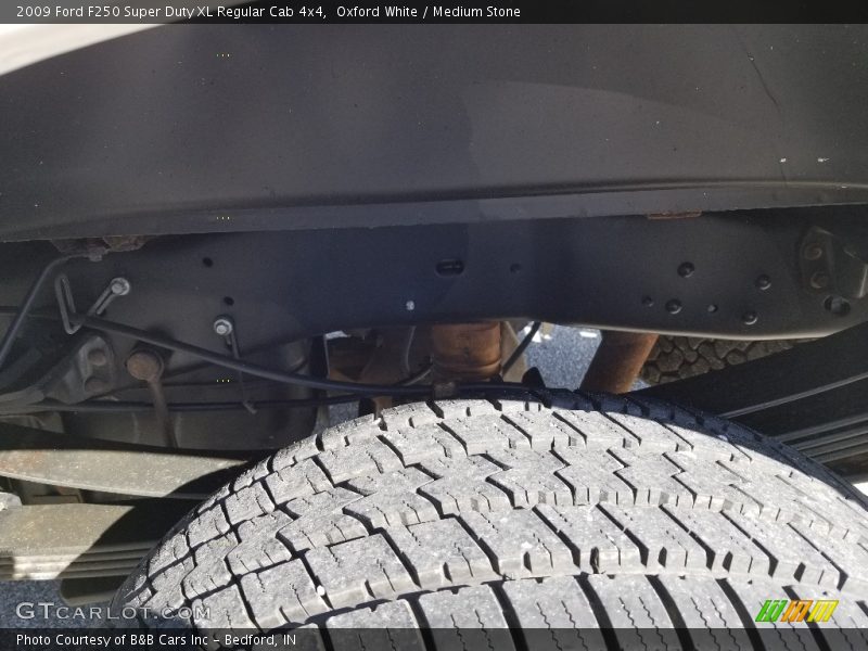 Oxford White / Medium Stone 2009 Ford F250 Super Duty XL Regular Cab 4x4