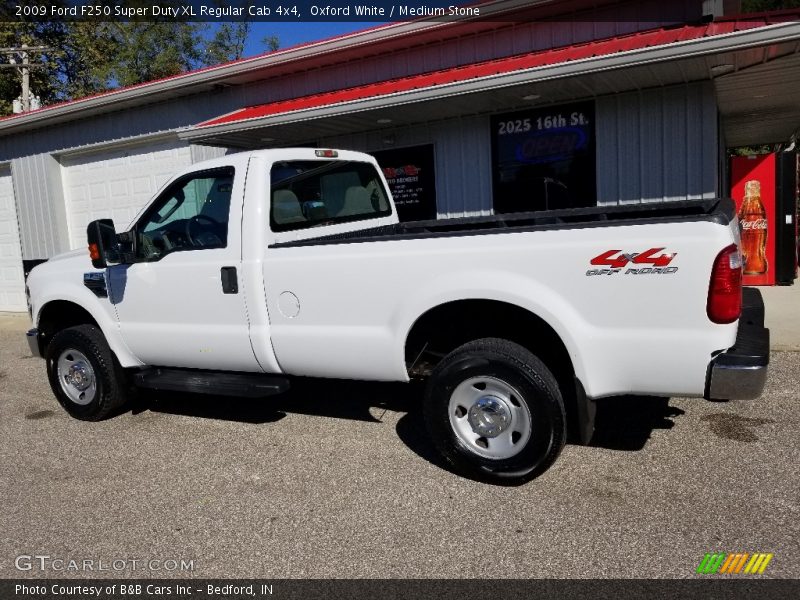Oxford White / Medium Stone 2009 Ford F250 Super Duty XL Regular Cab 4x4